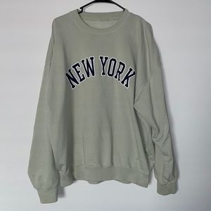 oversized new york crewneck